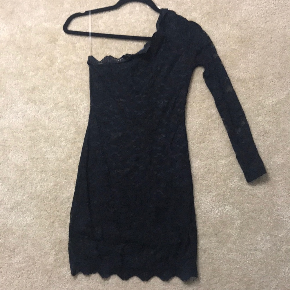 One shoulder dress